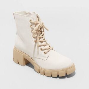 Universal Thread Cream Kolbi Lace-Up Combat Boots